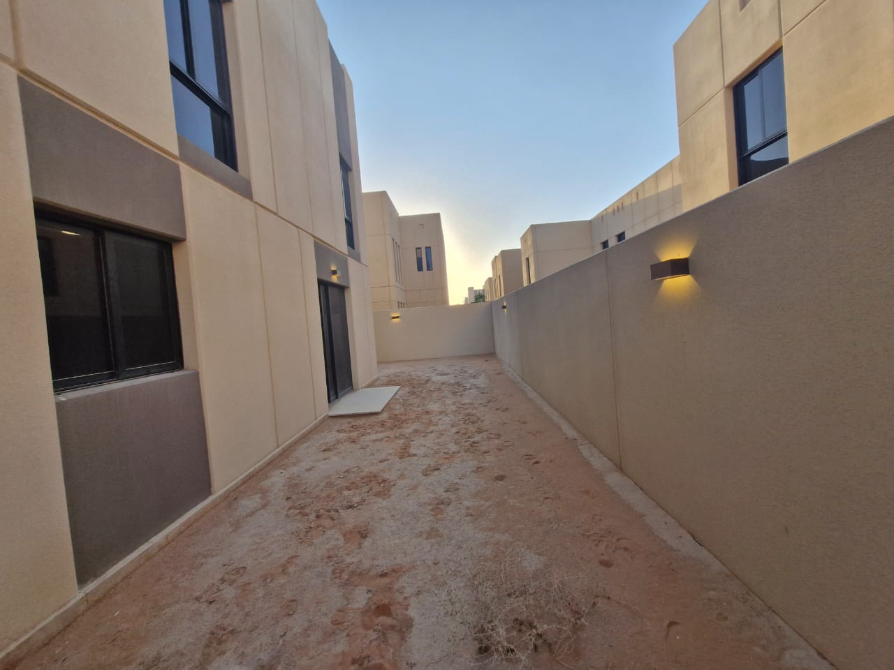 🏰 *Modern Luxury Villa in Sidra District – Roshn*   ✨ 400 sqm | Contemporary Design Blending Elegance, Functionality & Sustainability 🌿♻️